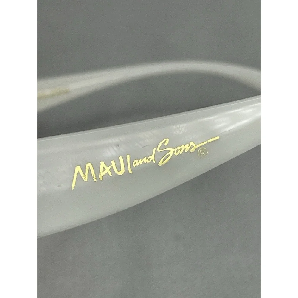 Maui and Sons Polarized CatEye Sunglasses Retro White 70s Black Lens PZ-MS-27010
